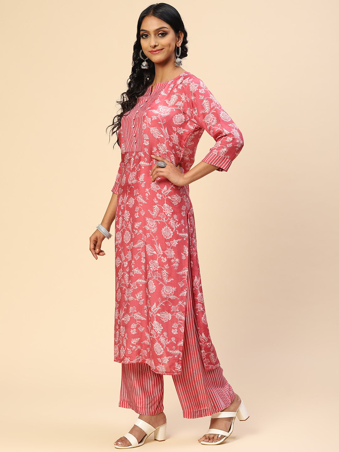 Floral Printed Muslin Kurta With Pants