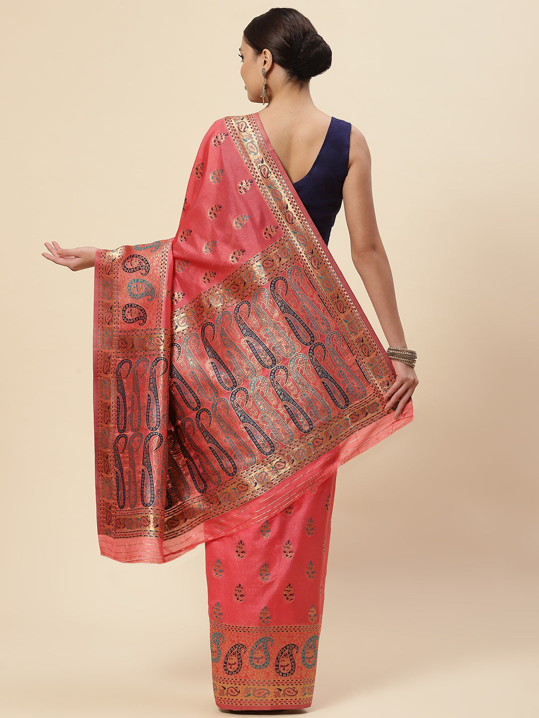 Zari Border Booti Handloom Woven Saree