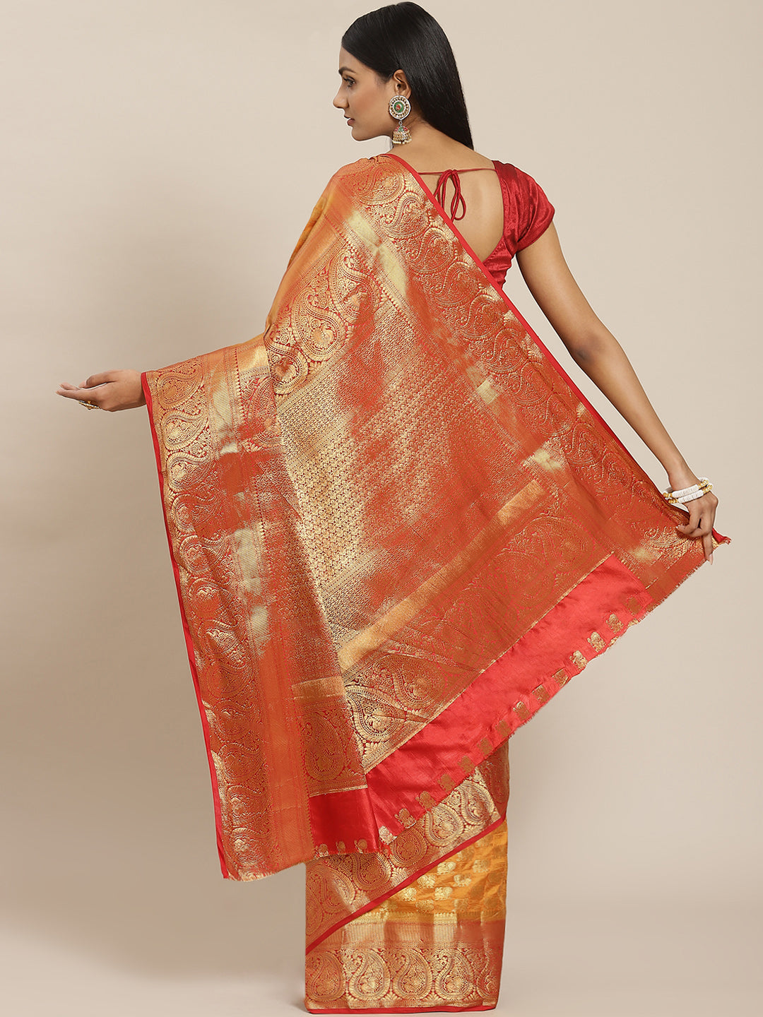 Zari Border Booti Art Handloom Woven Saree