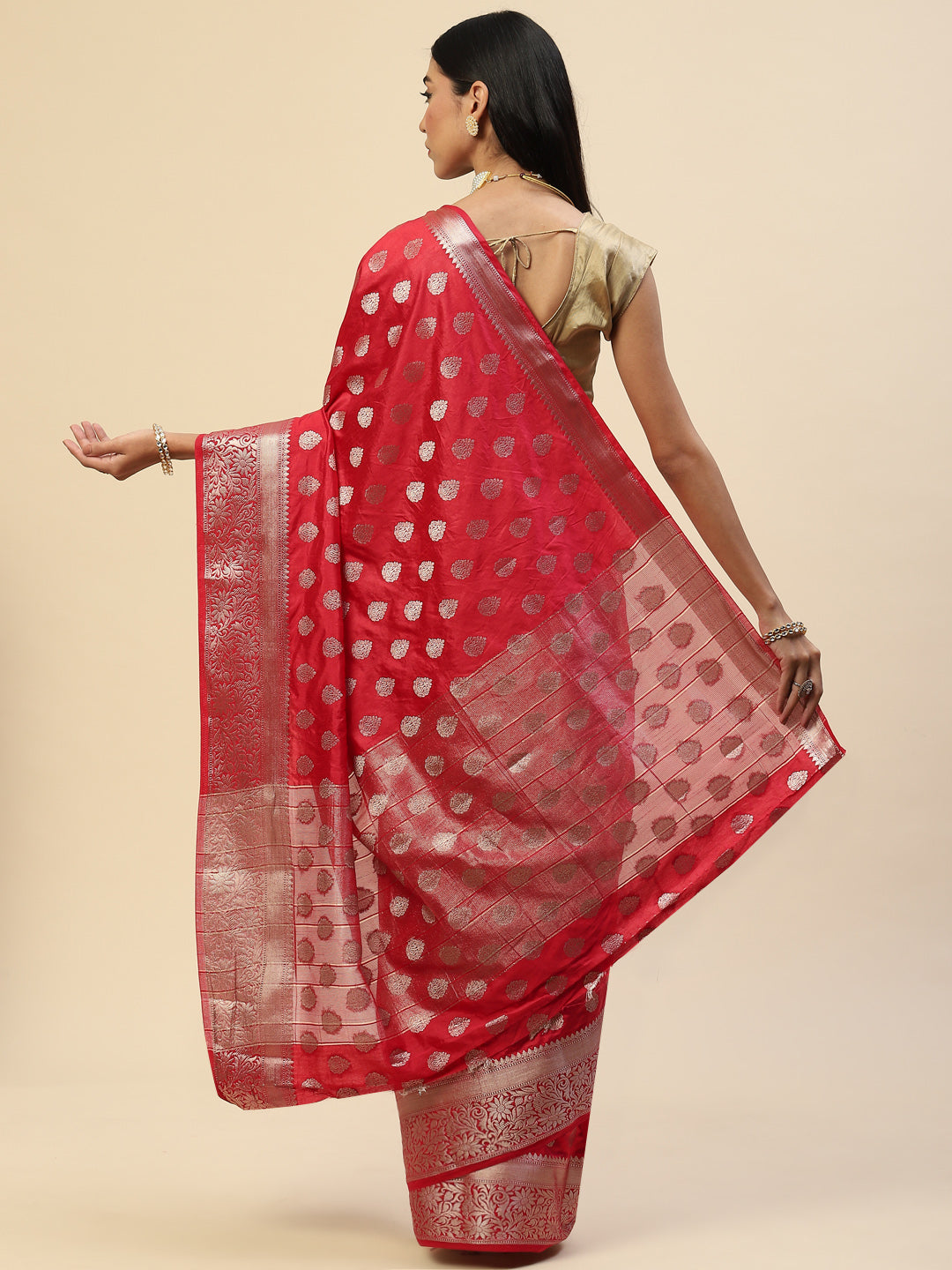 Zari Border Booti Handloom Woven Saree