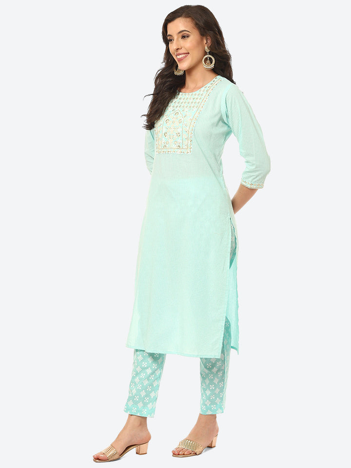 Zari Embroidered Yoke Printed Cotton Kurta With Pant