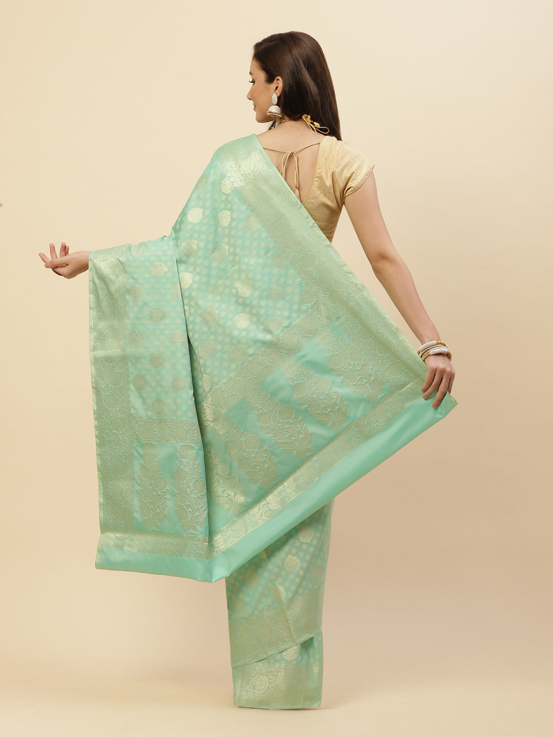 Zari Border Booti Cotton Woven Saree