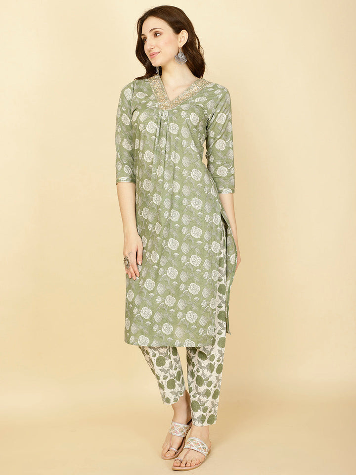 Floral Printed Cotton Kurta With Pants