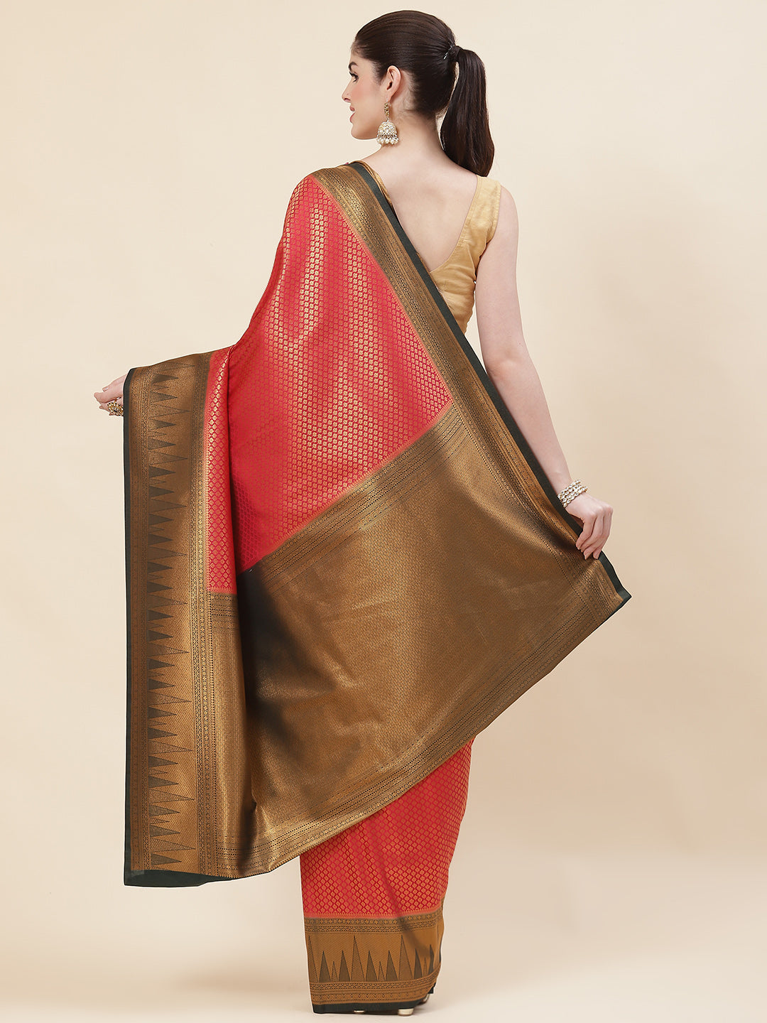 Zari Booti Handloom Woven Saree