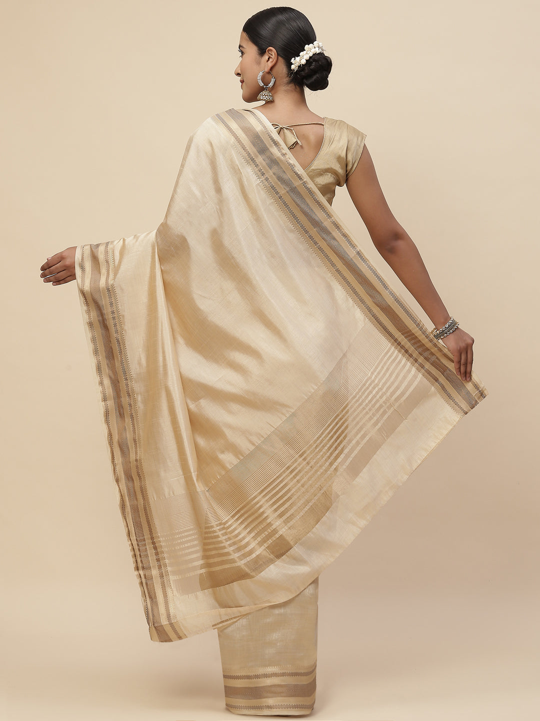 Plain Zari Border Handloom Woven Saree
