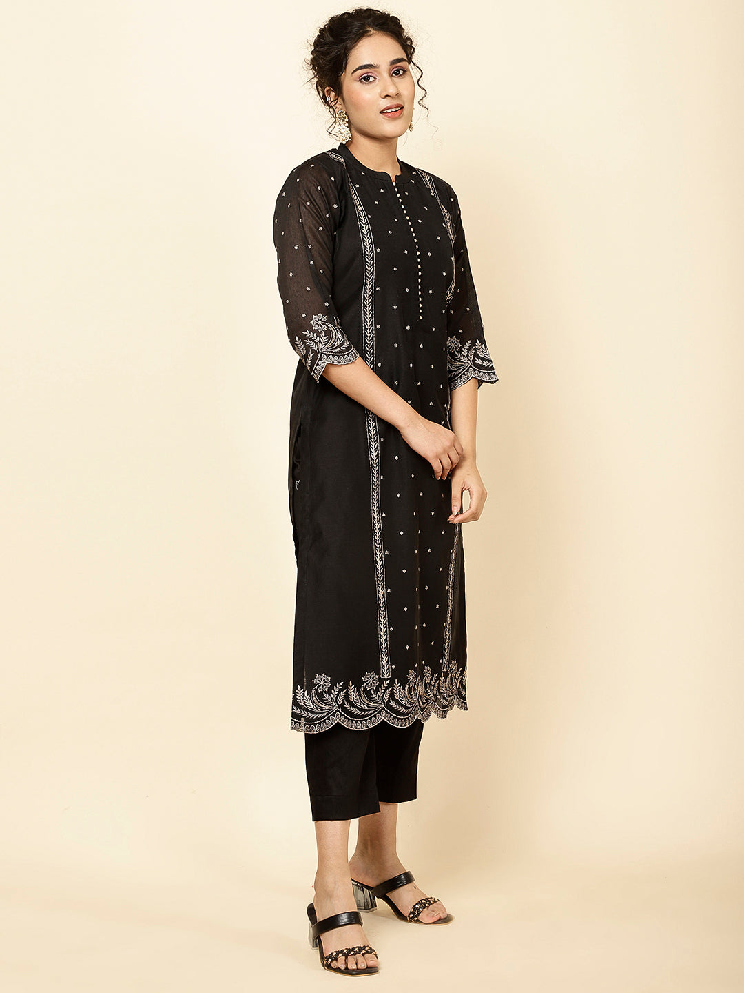 Embroidered Chanderi Kurta With Pants &amp; Dupatta