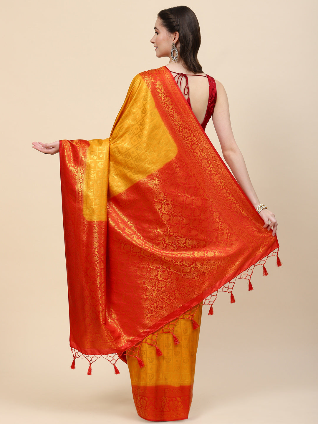 Zari Jaal Handloom Woven Saree