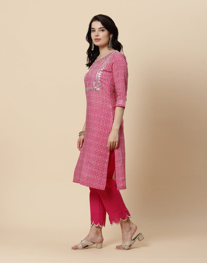 Embroidered Cotton Muslin Kurti With Pant