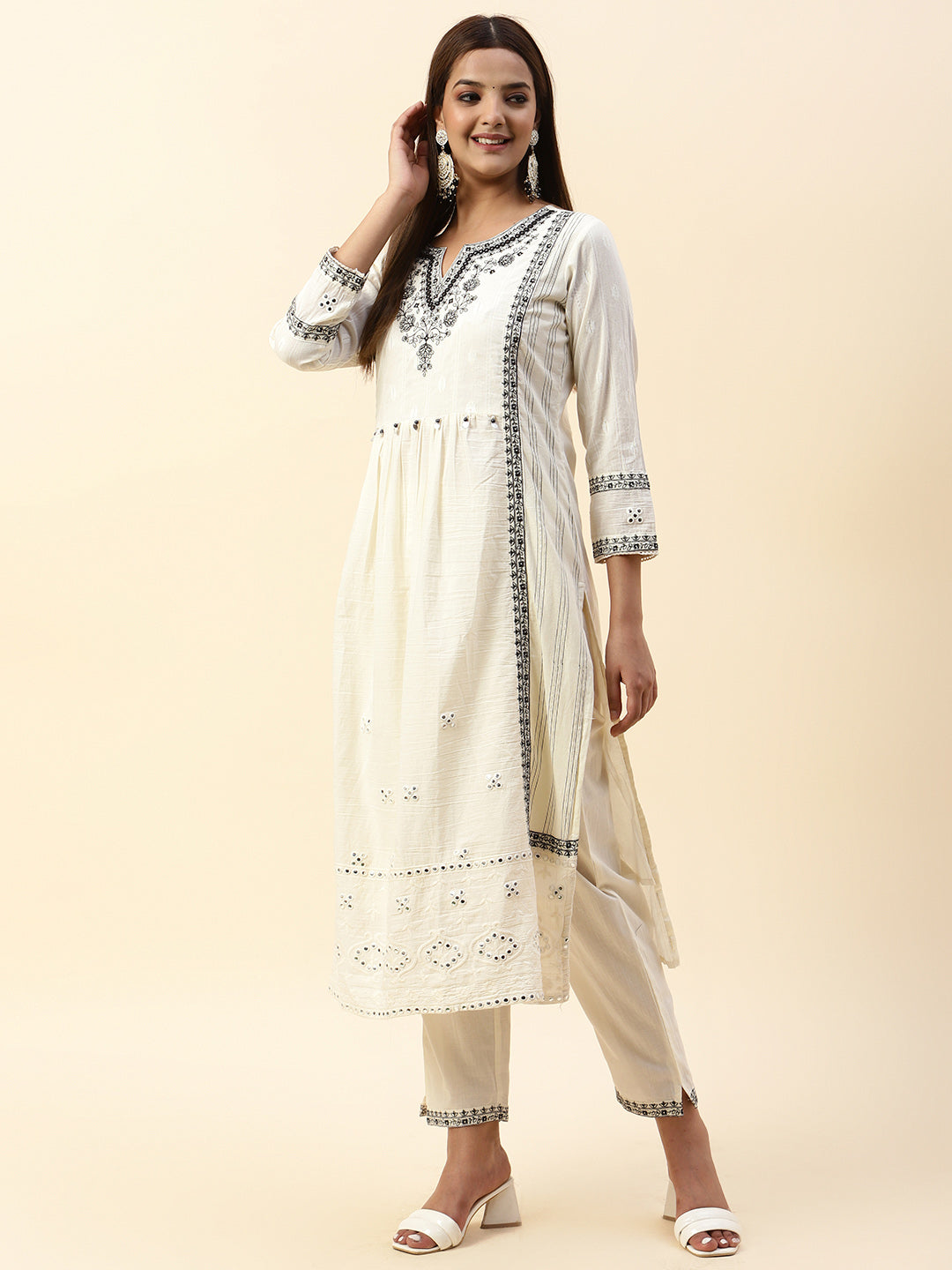 Embroidered Cotton Kurta With Pants