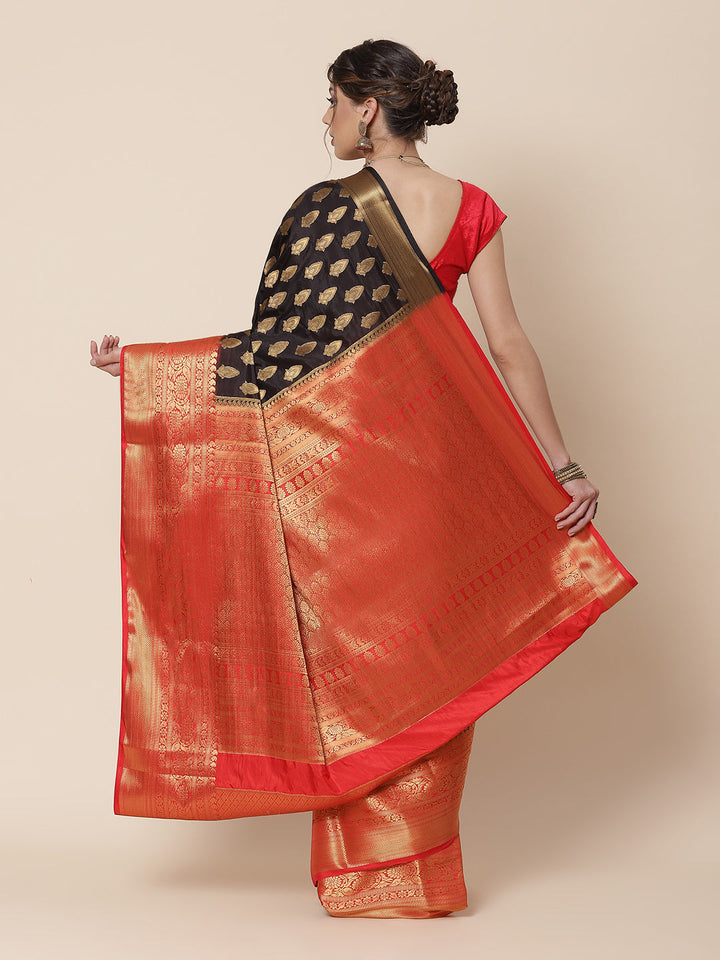 Zari Border Booti Work Art Handloom Woven Saree