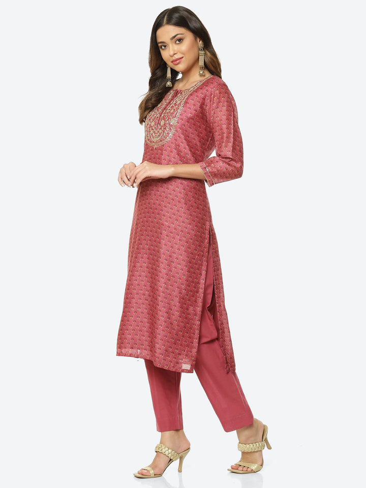 Zari Embroidered Printed Chanderi Kurta With Pant