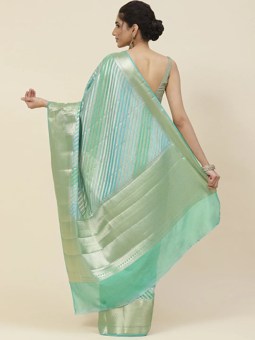 Zari Jaal Zari Jaal Woven Saree