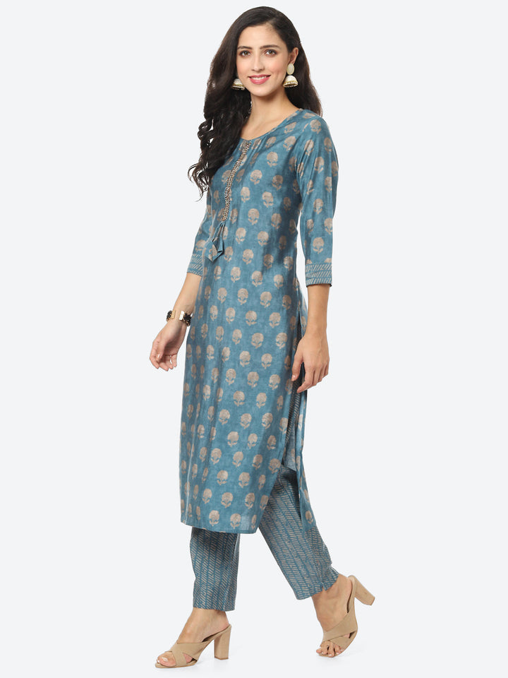 Floral Printed Muslin Kurti With Pant