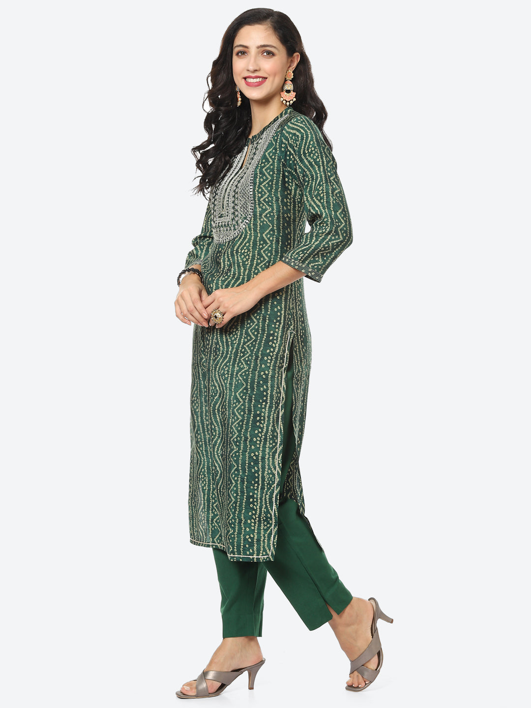 Zari Embroidered Bandhej Printed Muslin Kurti With Pant