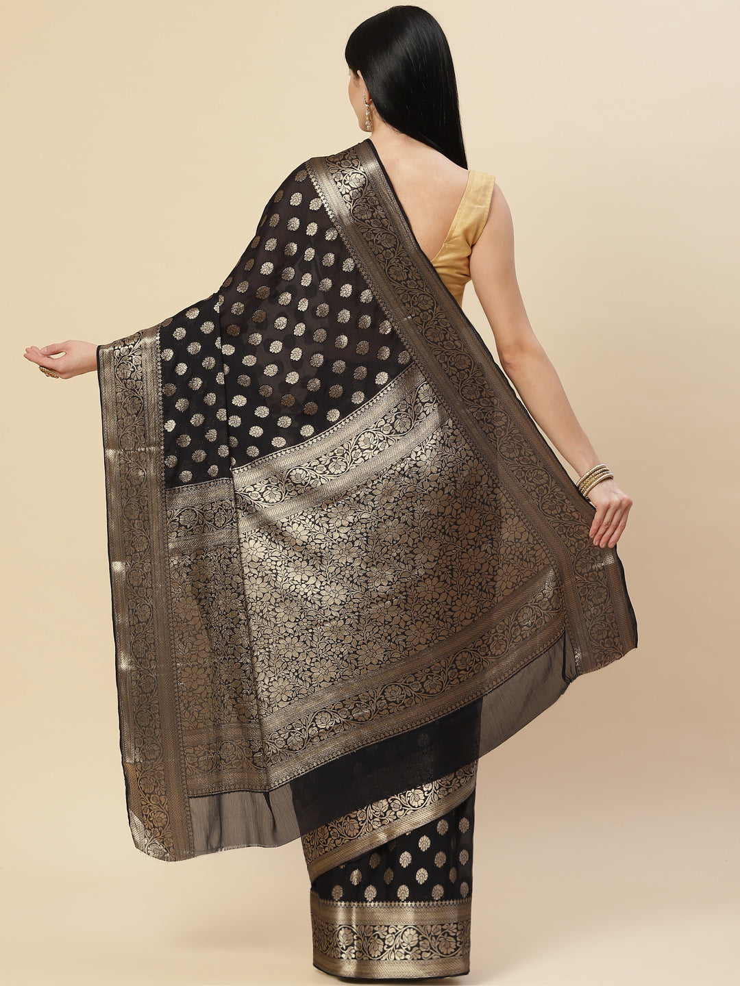 Zari Booti Crepe Plain Saree