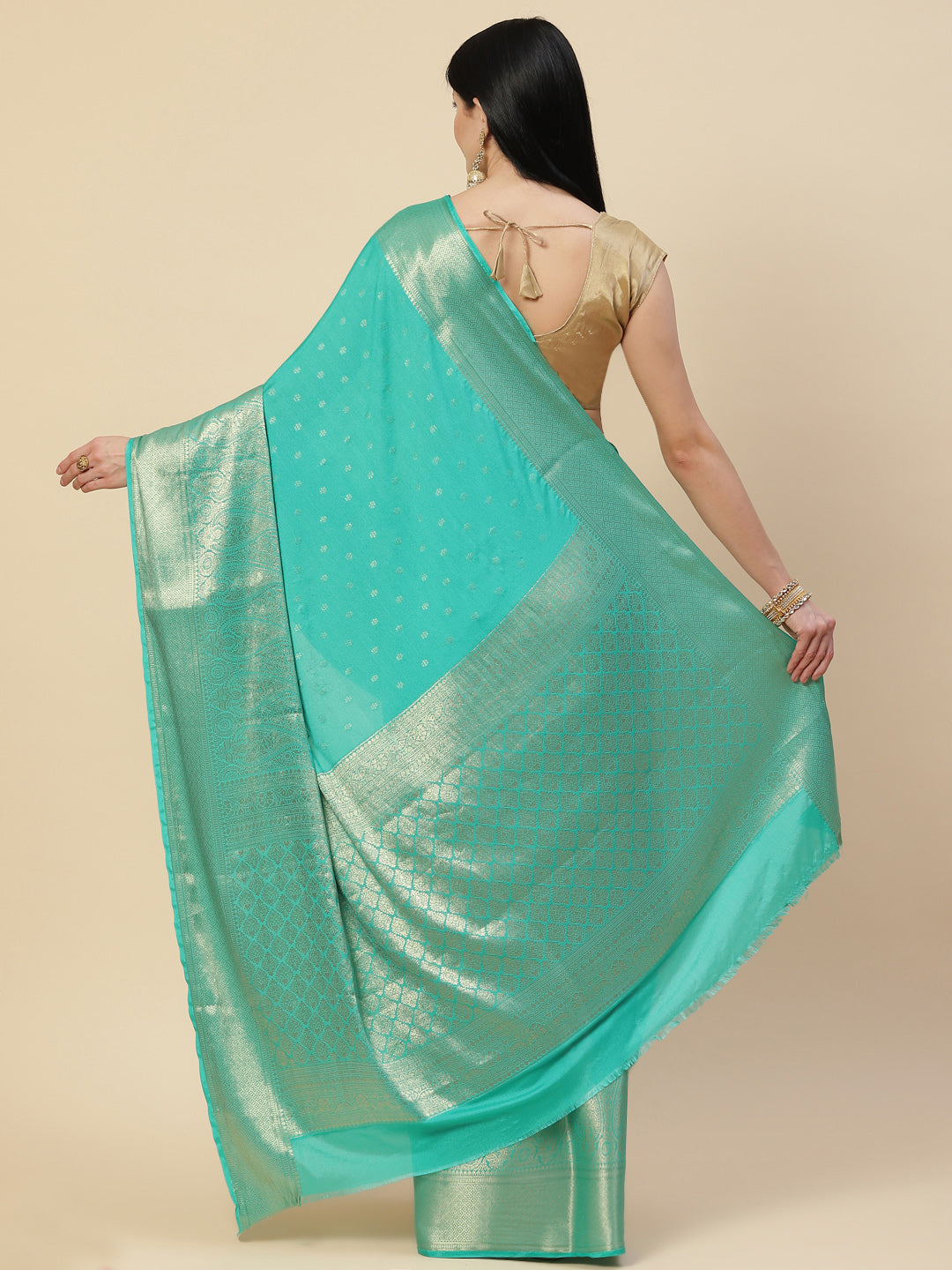Zari Booti Crepe Plain Saree