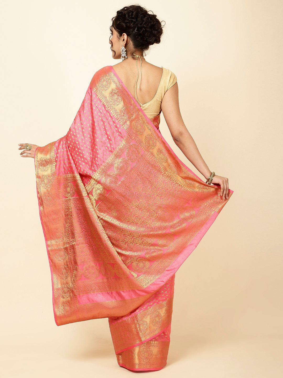 Zari Border Booti Woven Handloom Saree