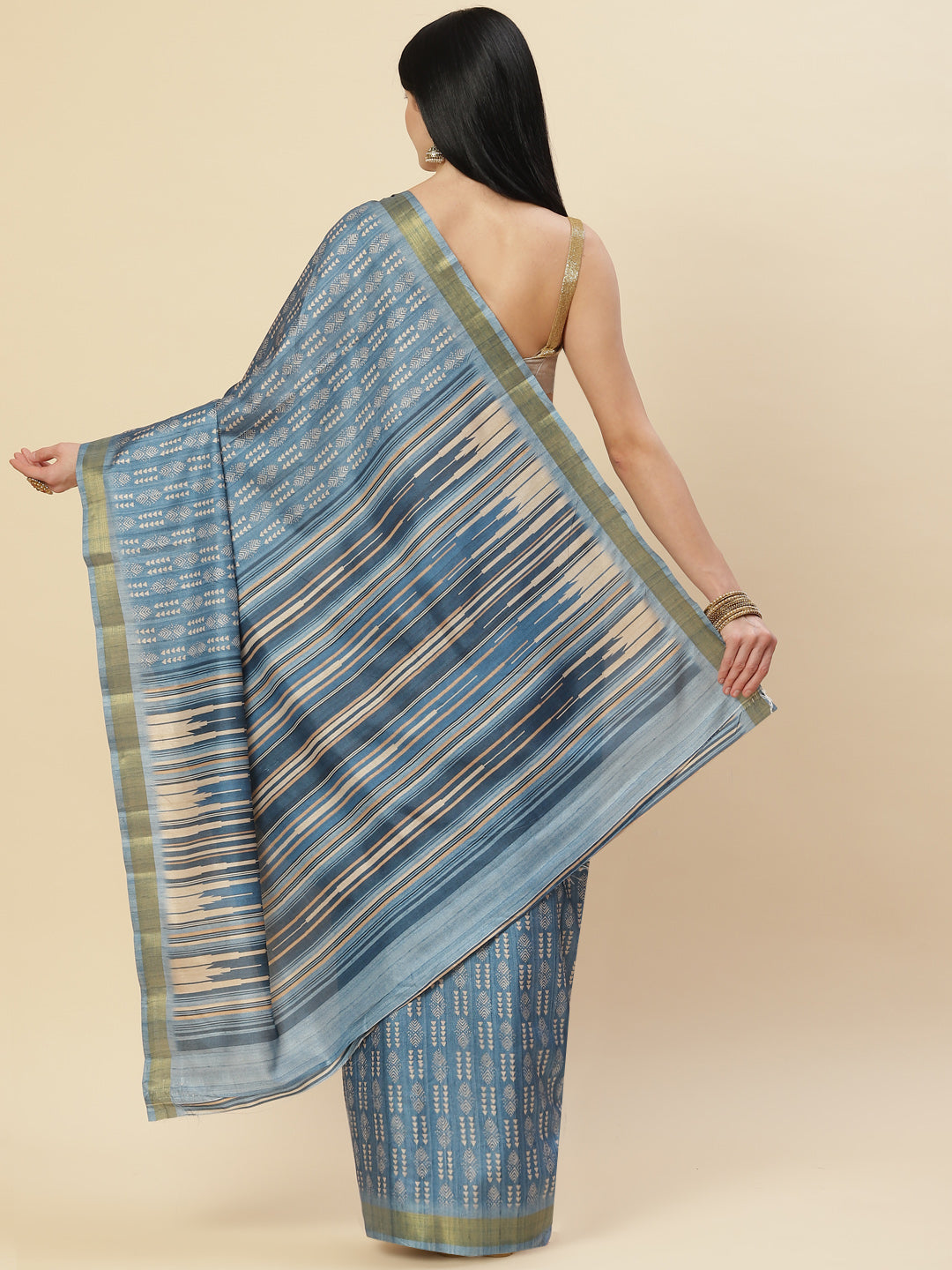 Printed Booti Tussar Saree