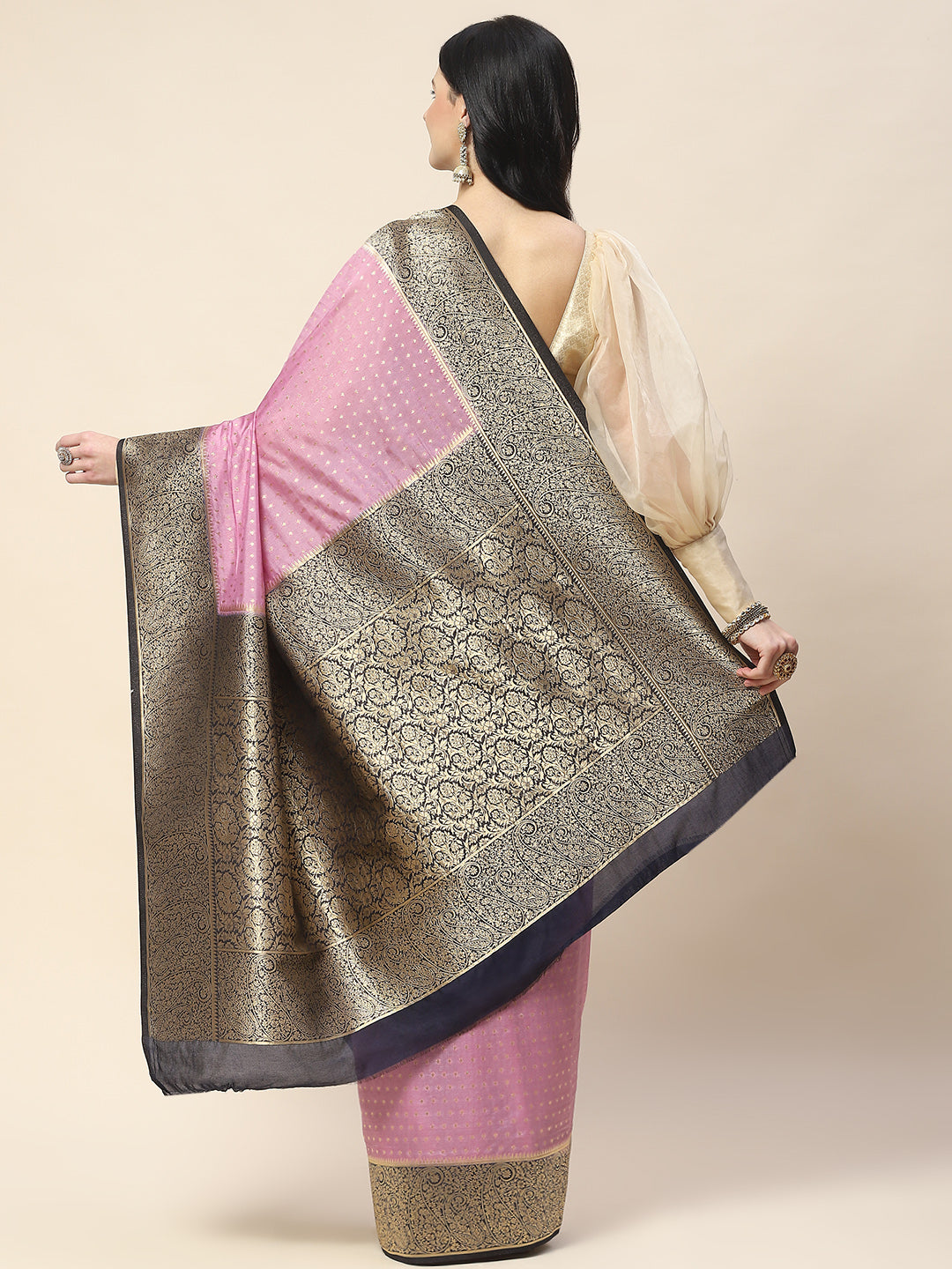 Zari Border Booti Woven Handloom Saree