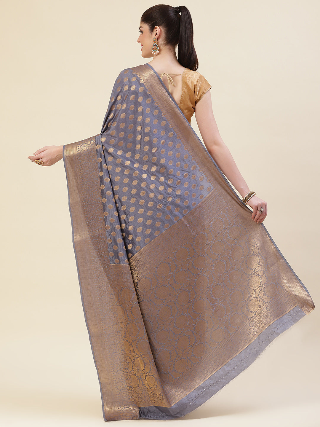 Zari Border Booti Handloom Woven Saree