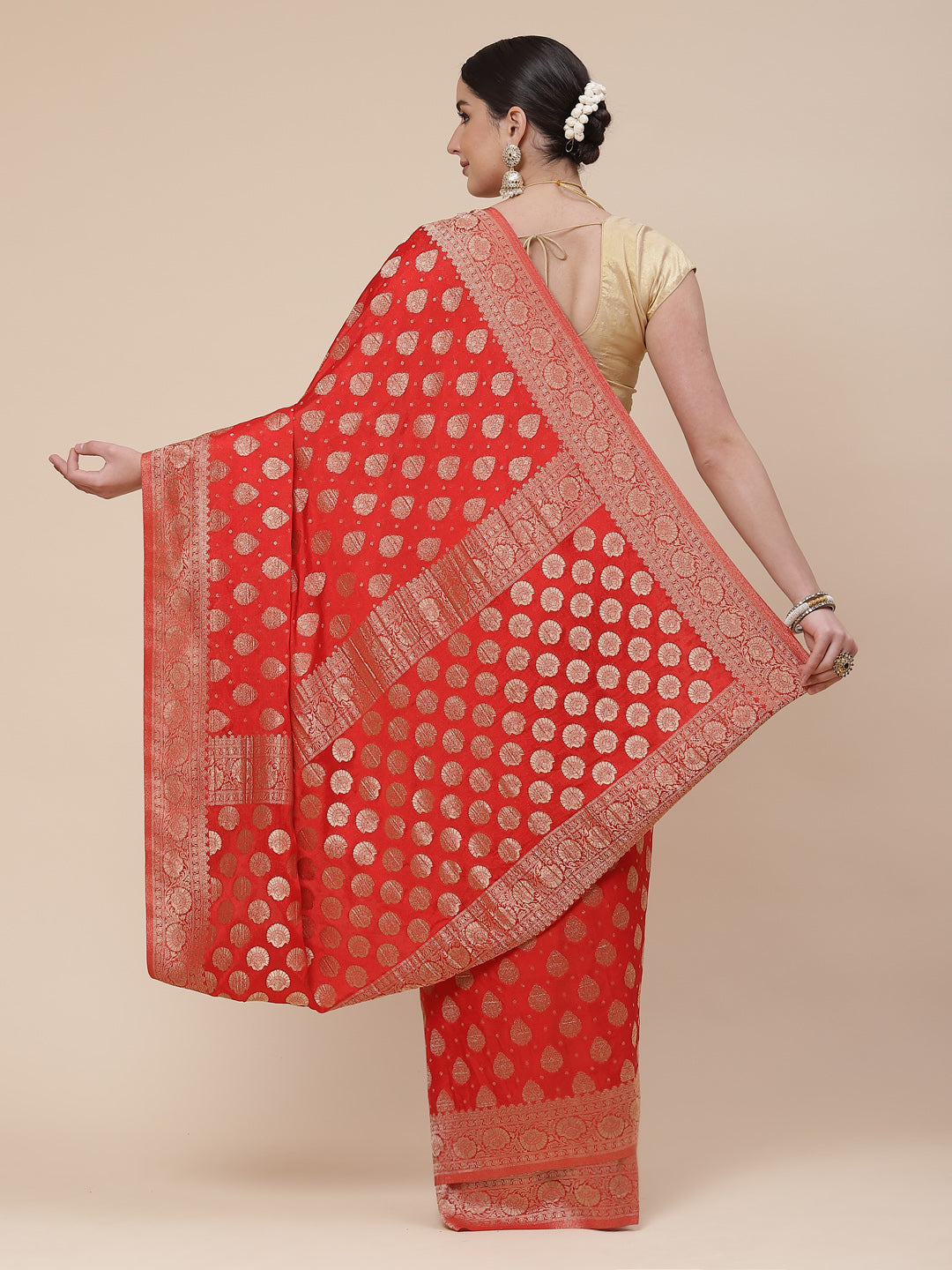 Zari Booti Crepe Plain Saree