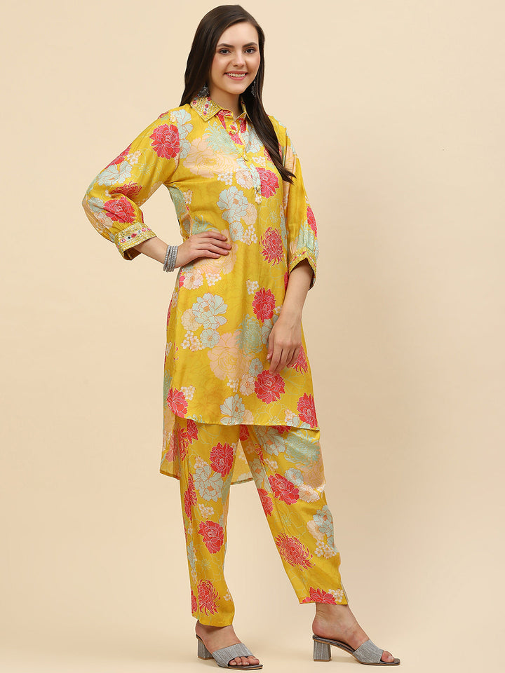 Floral Printed Muslin Kurta With Pants