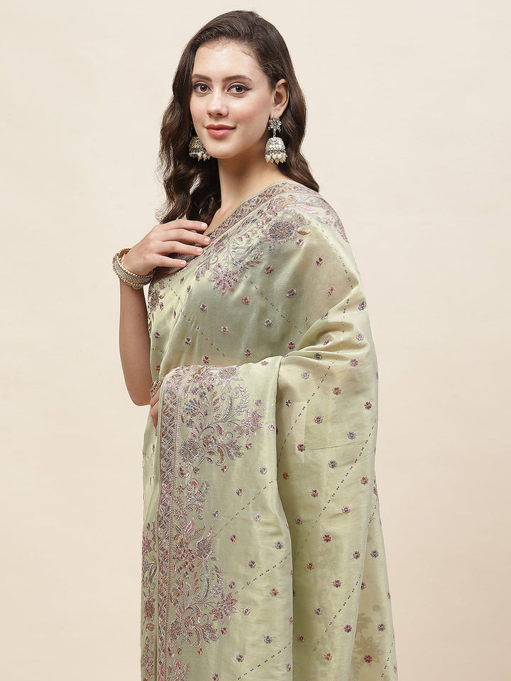 Resham Jaal Embroidery Banarsi Saree