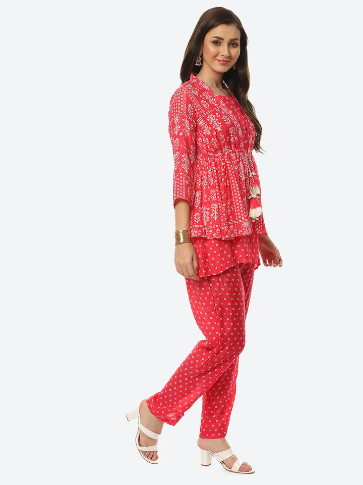 Floral Printed Muslin Kurti With Pant &amp; Jacket