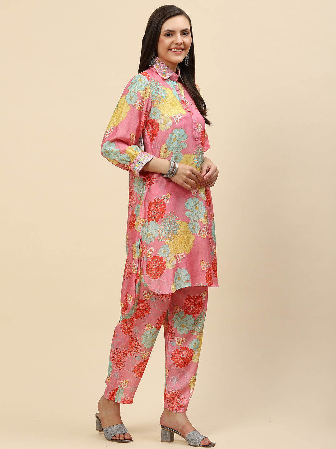 Floral Printed Muslin Kurta With Pants