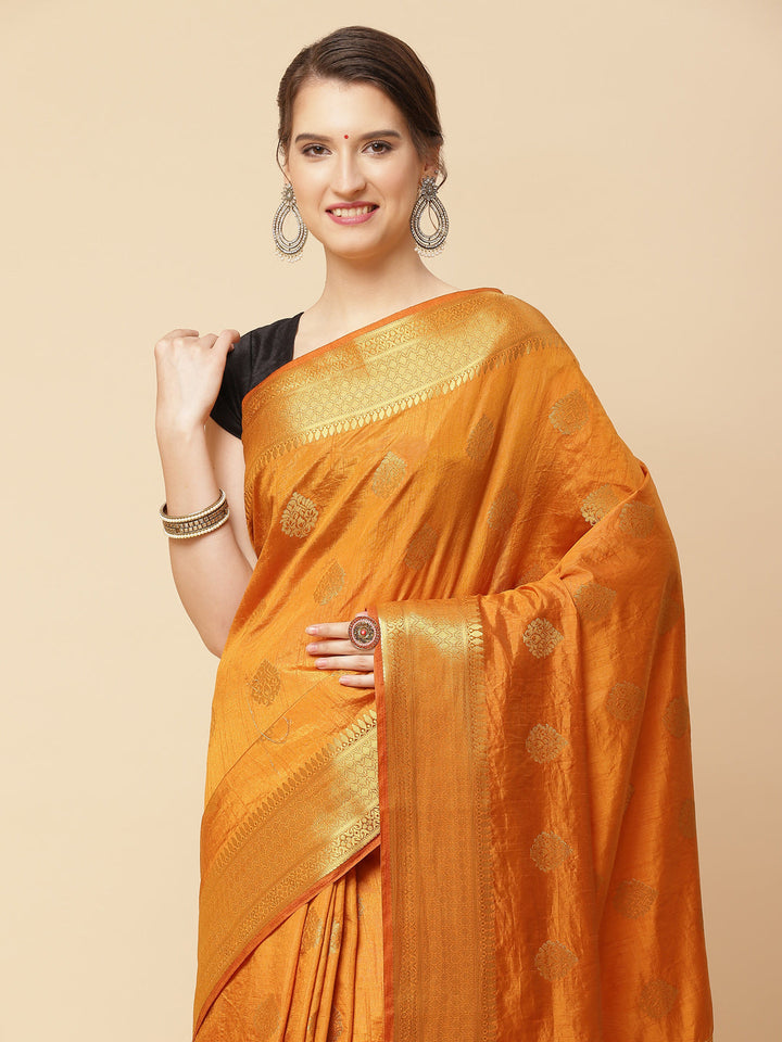 Zari Border Booti Art Handloom Woven Saree