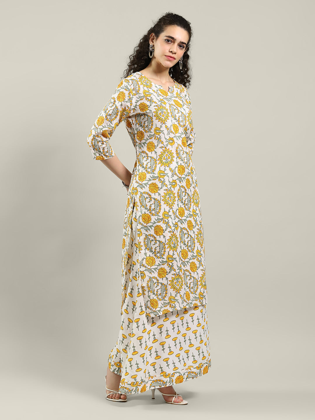 Printed Cotton Blend Kurta &amp; Pants