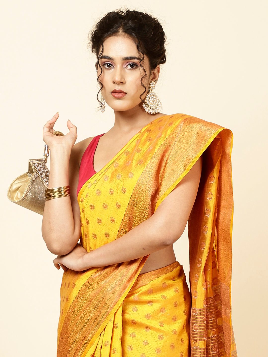 Zari Border Booti Woven Handloom Saree
