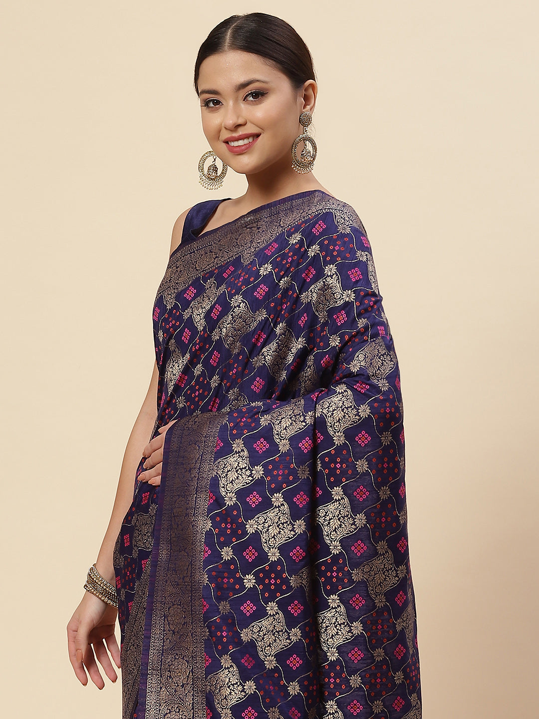 Zari Jaal Handloom Woven Saree