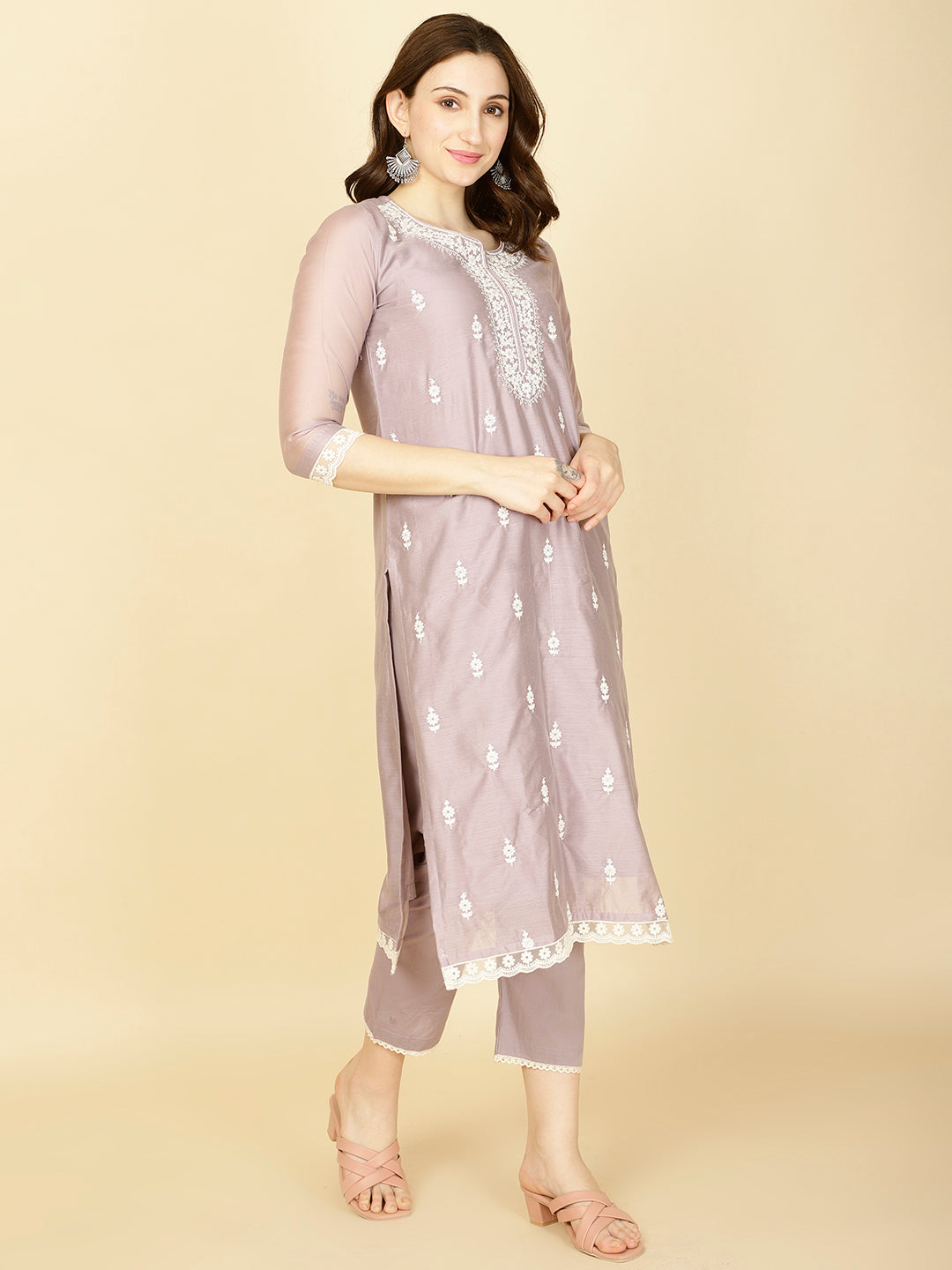 Floral Embroidery Chanderi Kurta With Pants &amp; Dupatta