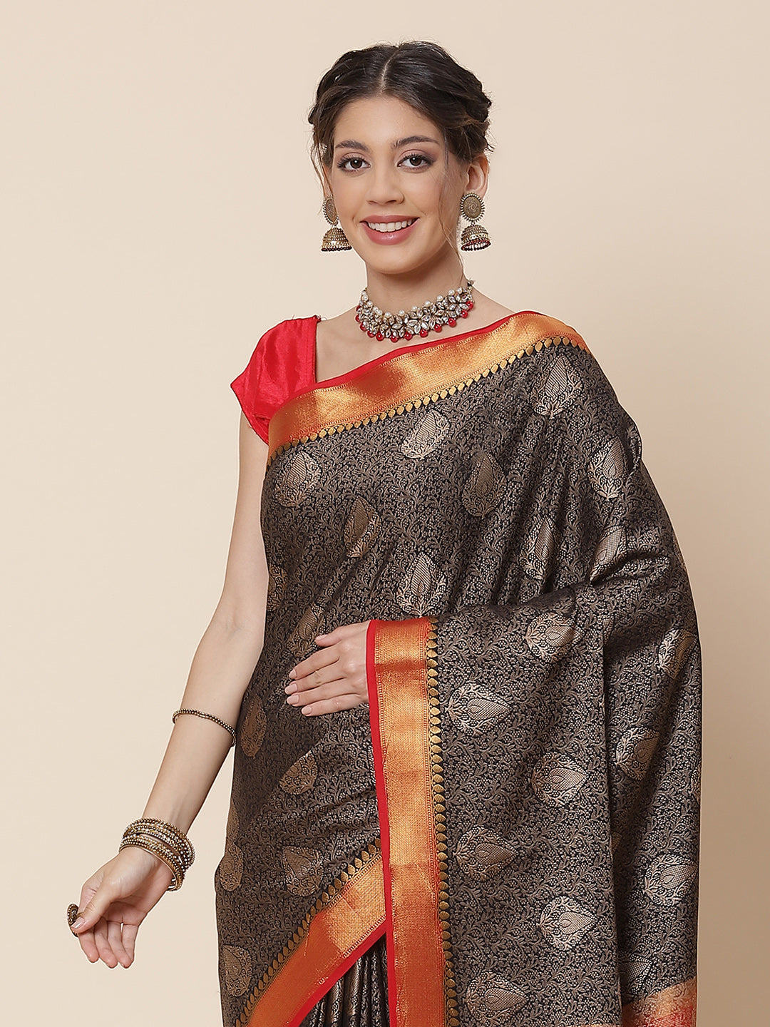 Zari Border Booti Art Handloom Woven Saree