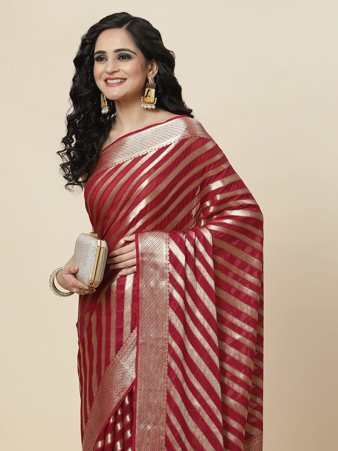 Zari Jaal Georgette Plain Saree