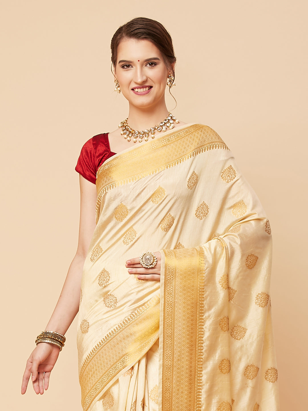 Zari Border Booti Art Handloom Woven Saree
