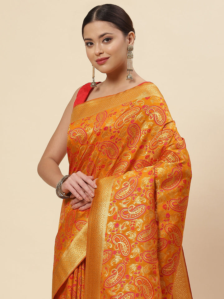 Zari Jaal Handloom Woven Saree