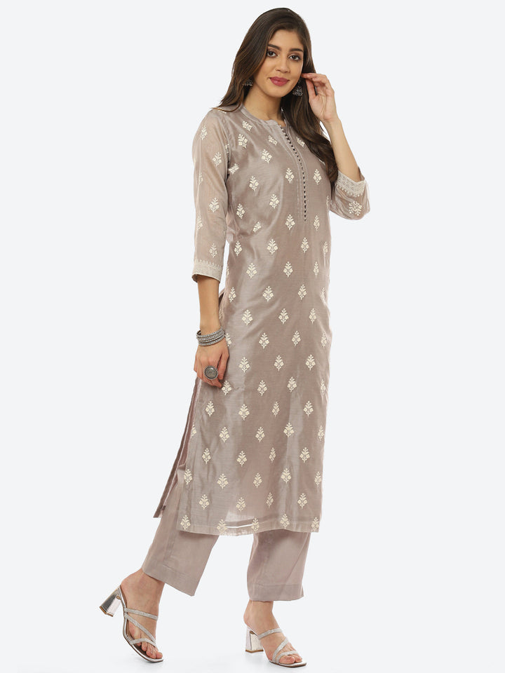 Resham Booti Cotton Kurta With Pant &amp; Dupatta