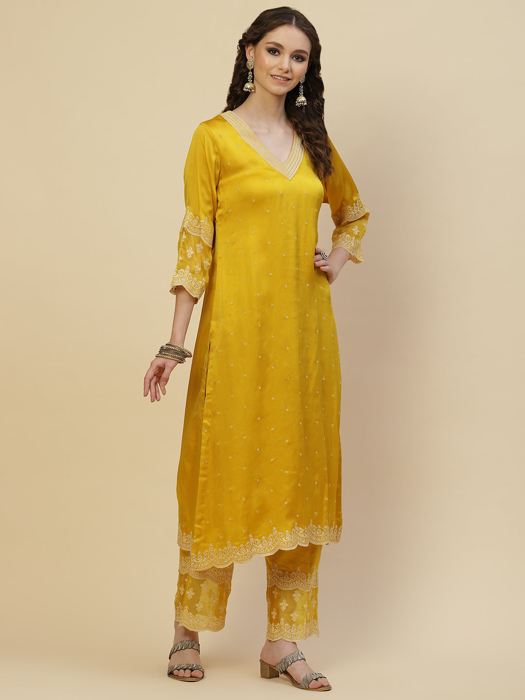 Resham Booti Satin Kurta With Pants &amp; Dupatta