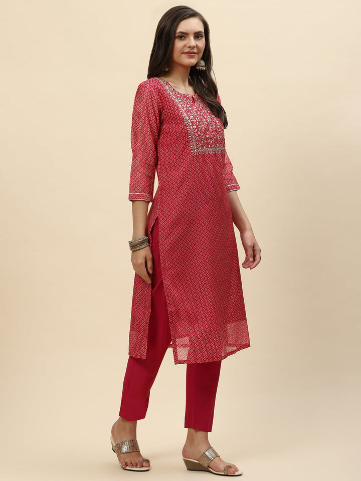 Neck Embroidered &amp; Floral Printed Chanderi Kurta With Pants