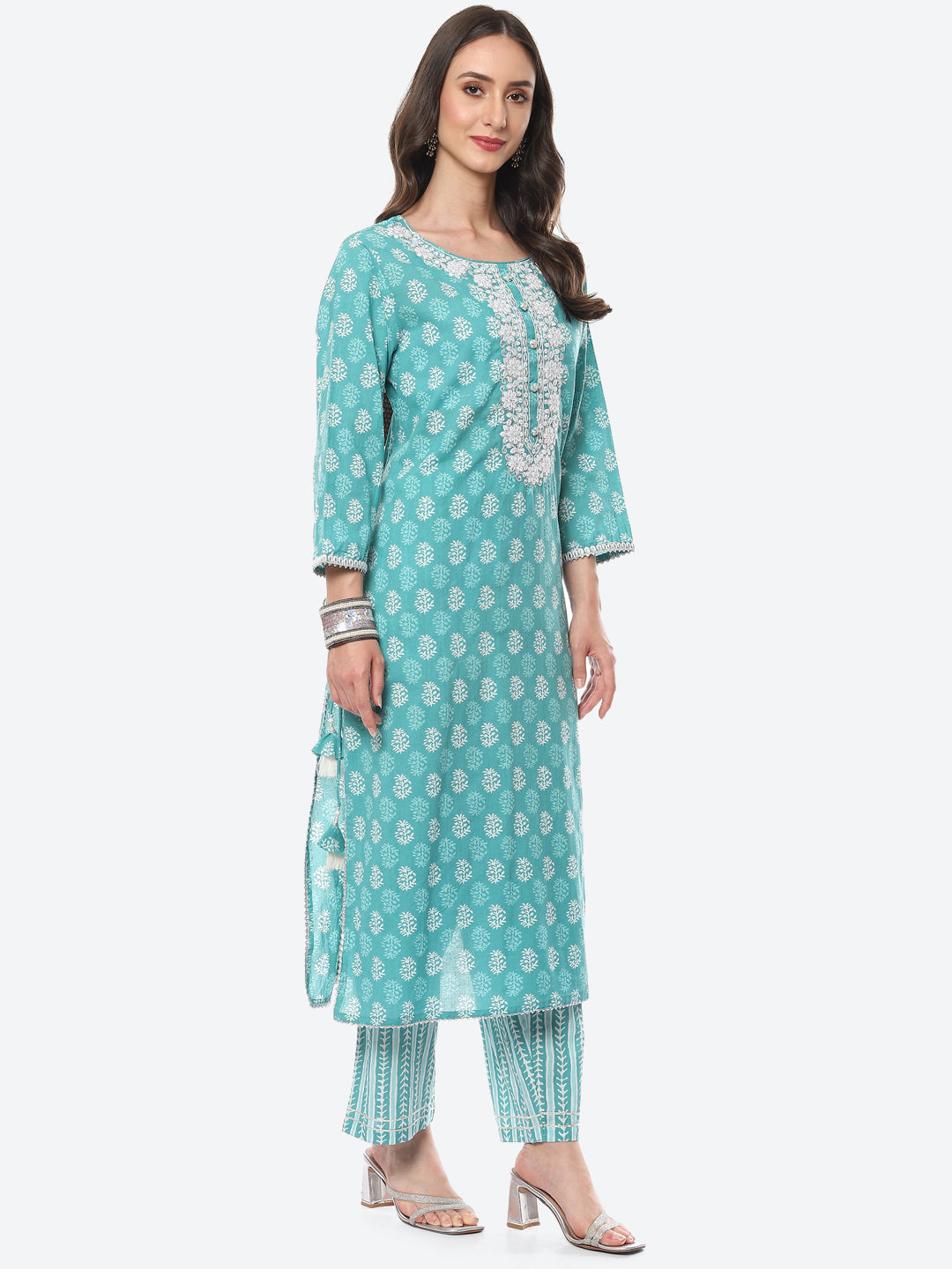 Zari Neck Embroidered Cotton Kurta With Pant