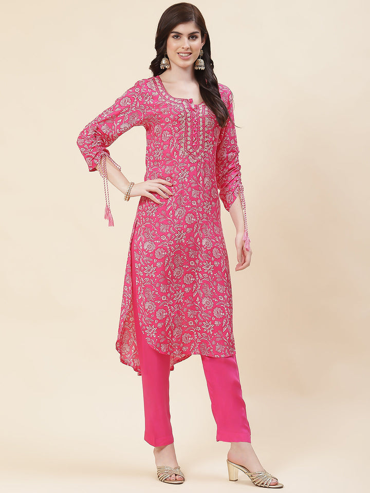 Floral Printed Muslin Kurta With Pants
