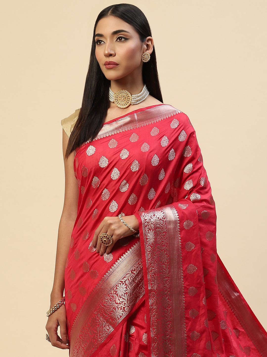 Zari Border Booti Handloom Woven Saree