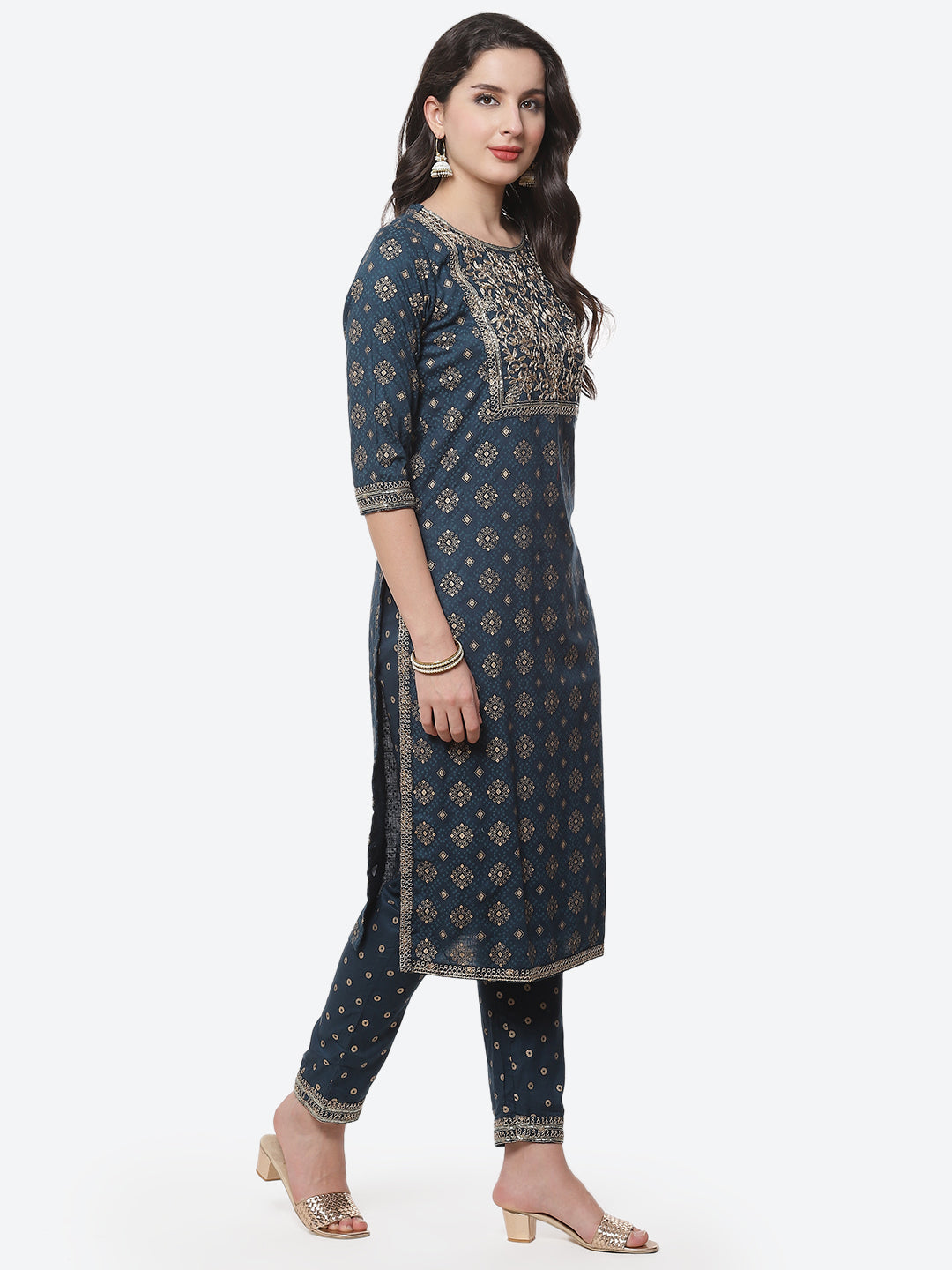 Zari Work Cotton Muslin Kurti Printed Pant And Dupatta