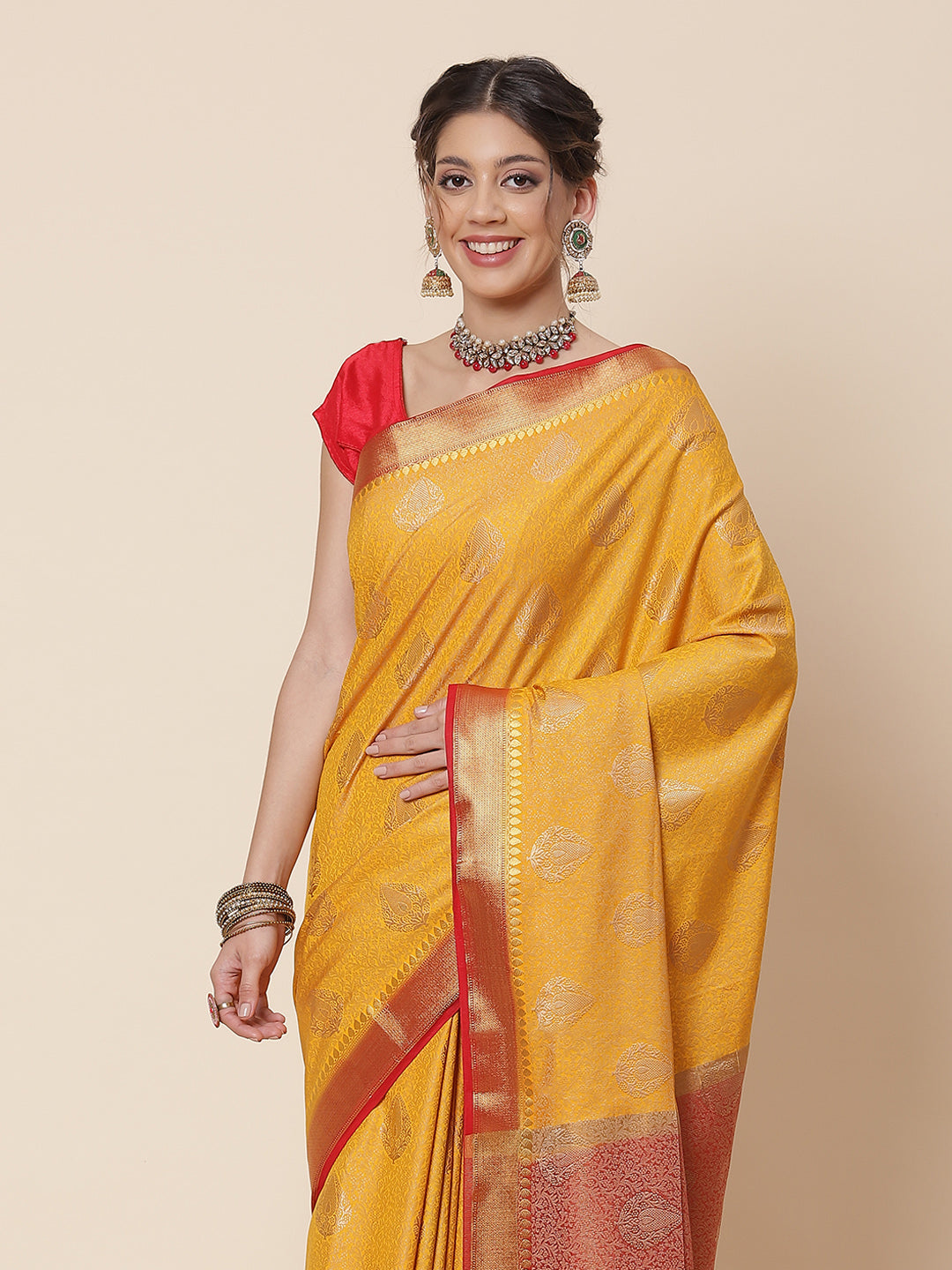 Zari Border Booti Art Handloom Woven Saree