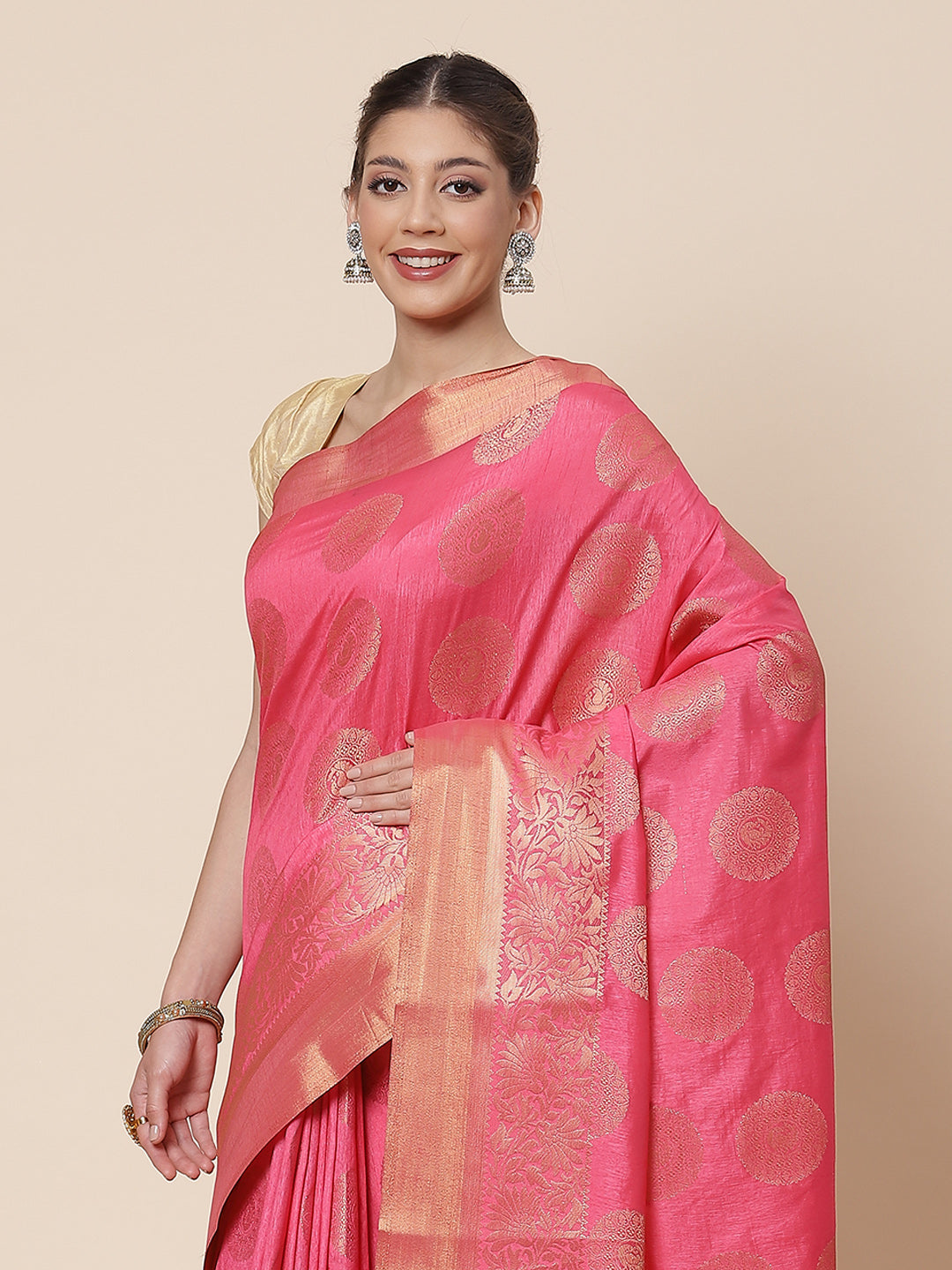 Zari Border Booti Art Handloom Woven Saree