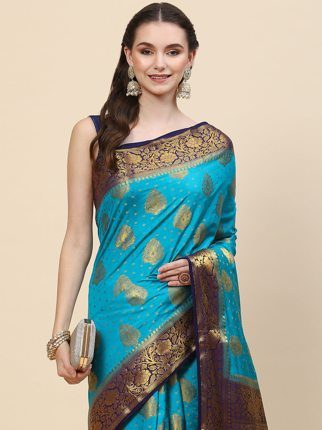 Zari Border Booti Handloom Woven Saree