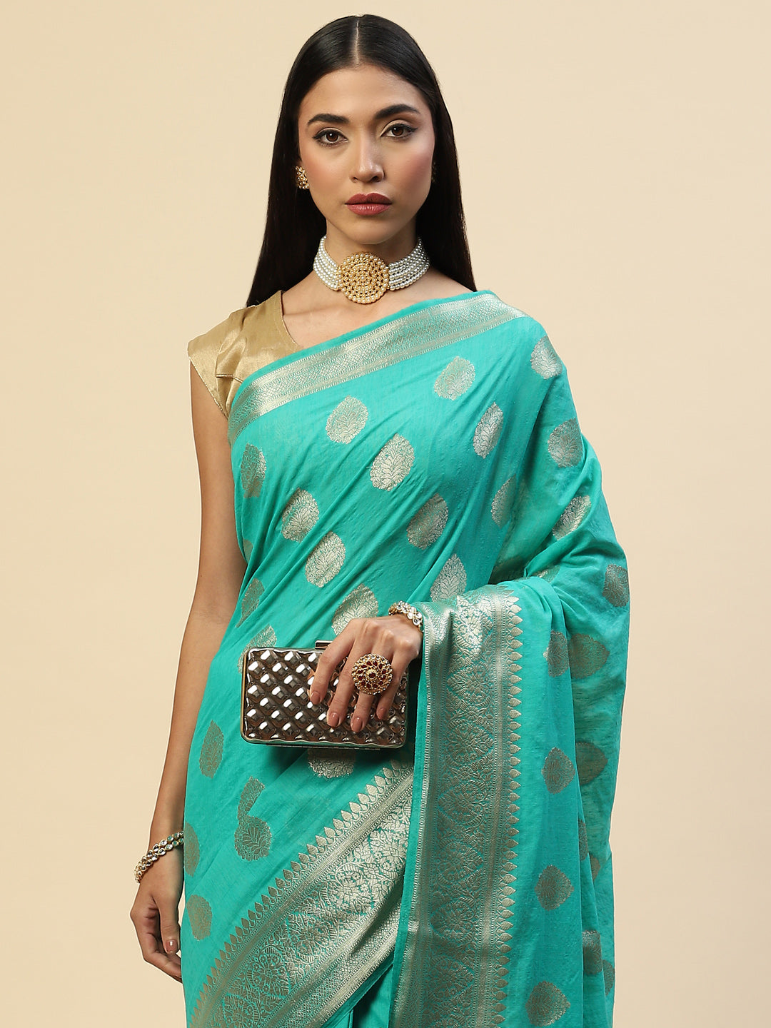 Zari Border Booti Handloom Woven Saree