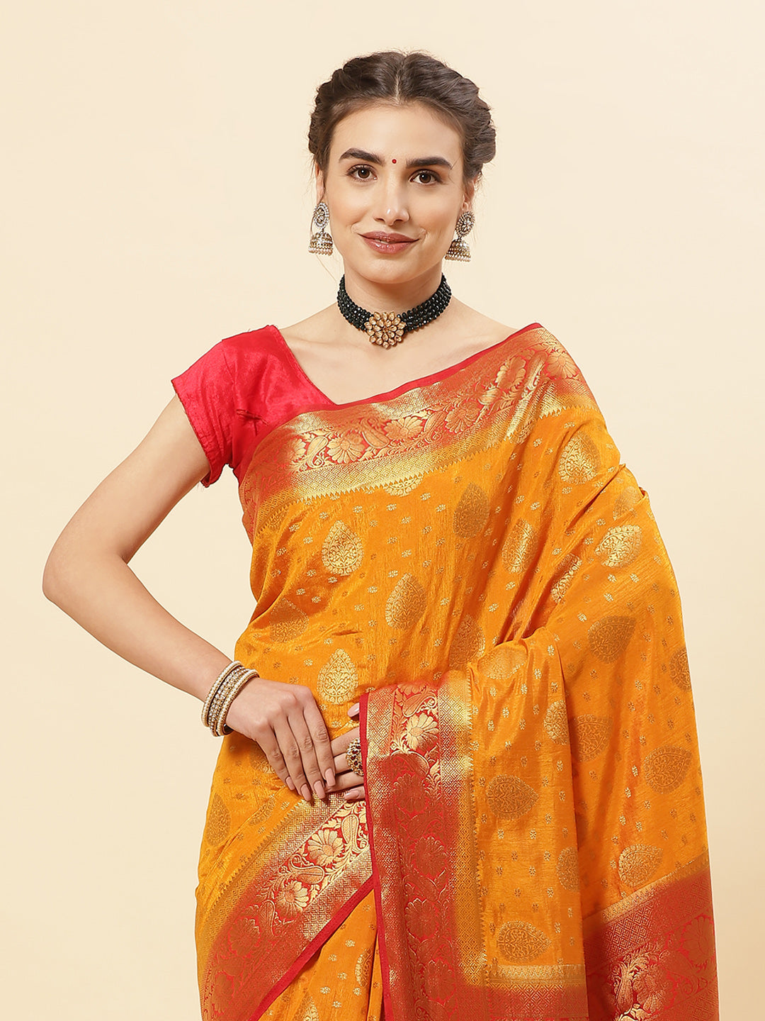 Zari Border Booti Art Handloom Saree With Running Blouse